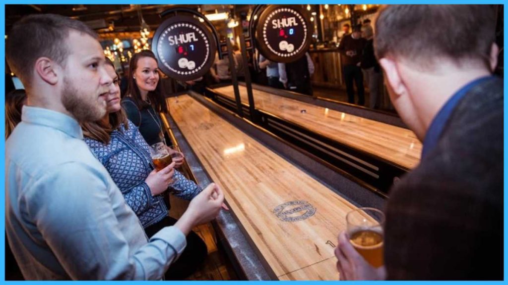 how to play shuffleboard