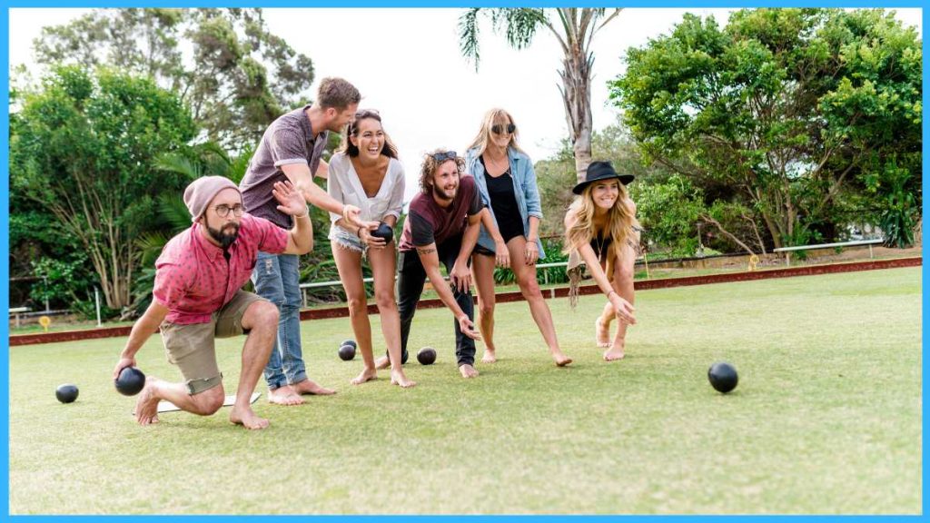 how to play Lawn Bowling